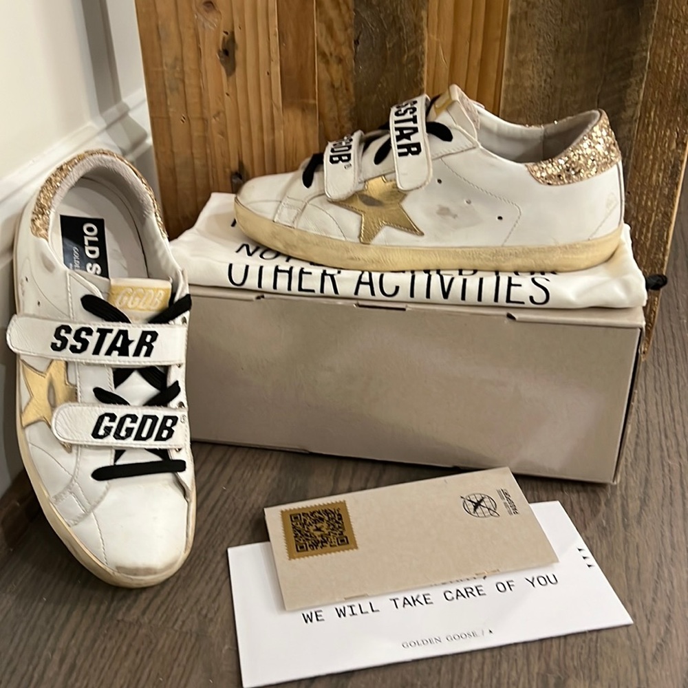 Golden Goose Old School Sneakers with gold star accent